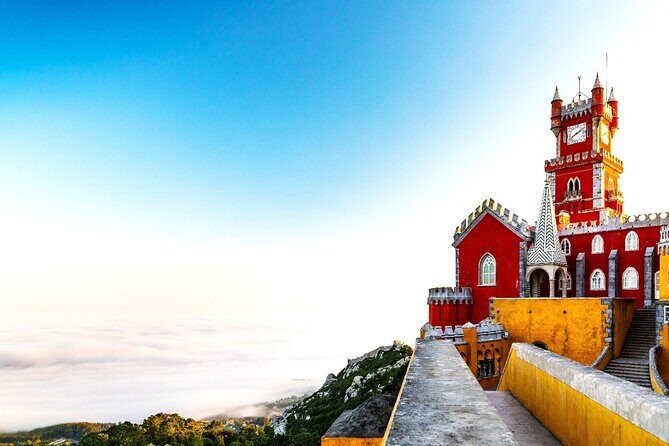 Lisbon: Express Sintra Private Tour with Pena Palace Tickets - Guides and Pacing: How the Day Feels in Motion
