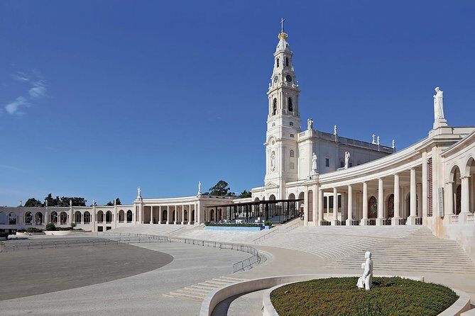 Lisbon: Fátima & The Shepherds Children Home Self-Guided Tour - Getting from Lisbon: the meeting point, the ride, and a key reality
