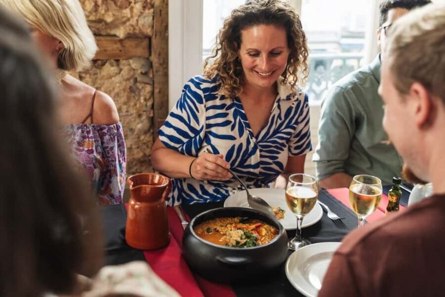 Lisbon: Food Crawl Walking Tour with Local Tastings - How your guide turns plates into Portuguese food context