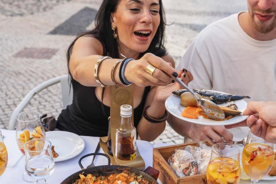 Lisbon: Food Tour with Local Tastings and Drinks - Guides and group energy: why the host matters