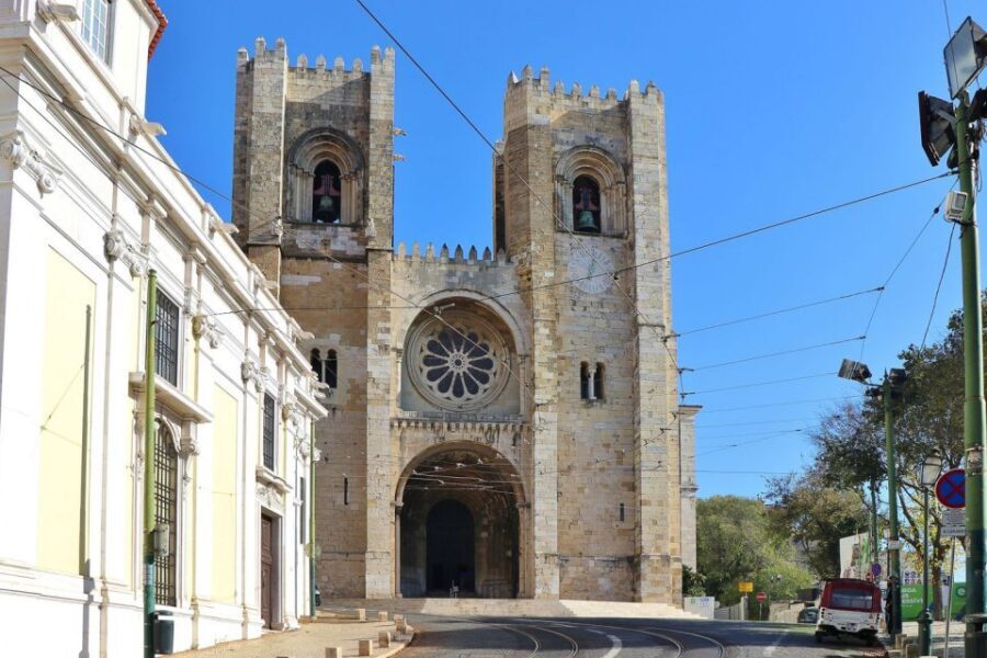 Lisbon: Full-Day Private Walking Sightseeing Tour - Skip the Line to São Jorge Castle Interior (Entrance Fees Are Extra)