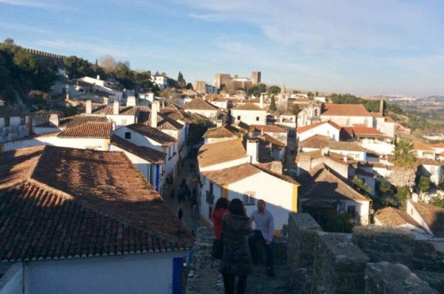 Lisbon: Full Day Tour to Fátima, Batalha, Nazaré and Óbidos - The drive out of Lisbon: 1.5 hours that sets your pace