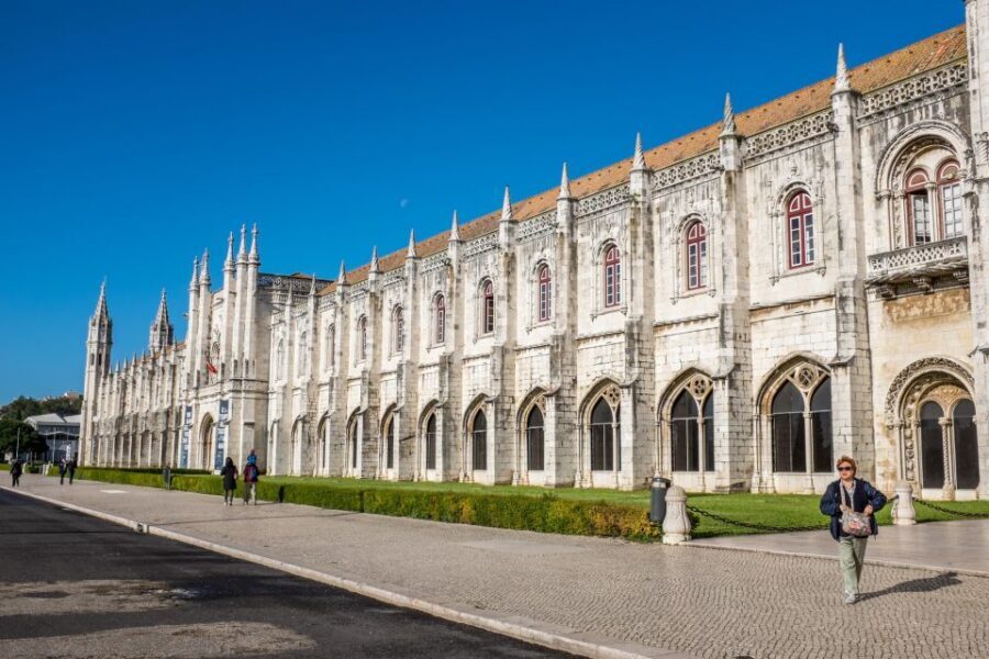 Lisbon: Half-Day City Tour - Jerónimos Monastery: Manueline architecture you’ll want to zoom in on