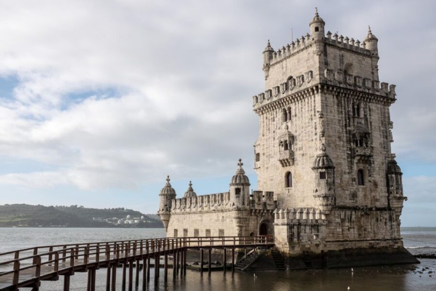 Lisbon: Half-Day City Tour - Ajuda National Palace: royal grandeur with real guided time
