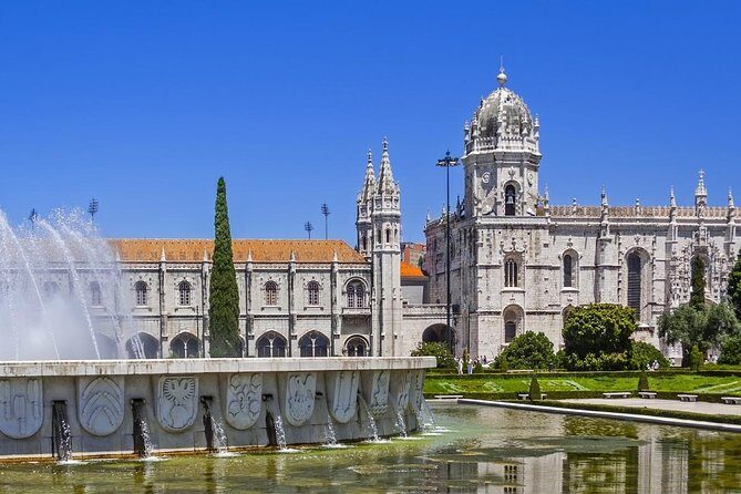 Lisbon Half Day Private Tour - Chiado & Carmo: elegant streets with a bohemian pulse