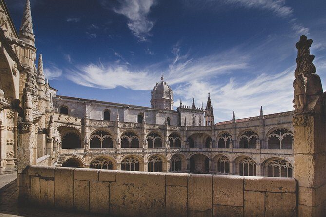 Lisbon Half Day Private Tour - Praça do Comércio: riverfront grandeur and a rebuilt Lisbon