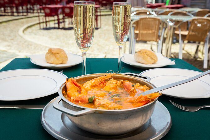 Lisbon Hidden Gems Walk: Traditions, Lunch and Ferry ride - Key things to know before you go