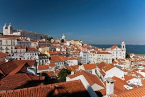 Lisbon Highlights - Private Tour with Van and Local Guide - Hotel Pickup and the Air-Conditioned Van Advantage