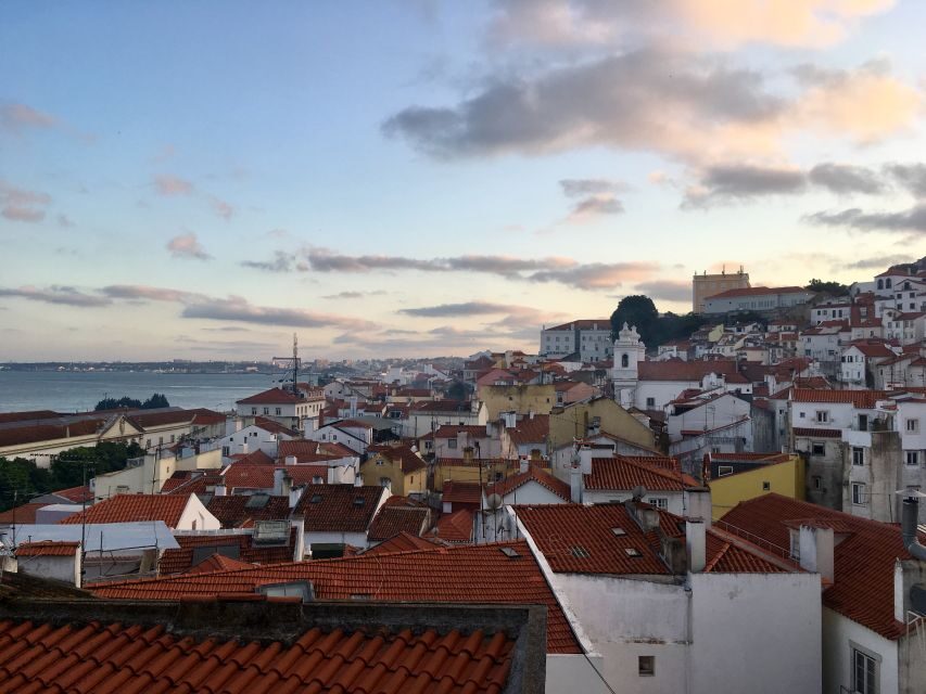 Lisbon: Hills, Alfama, and Mouraria Tour by Electric Bike - Guide Quality and Ride Safety: What Makes It Feel Easy