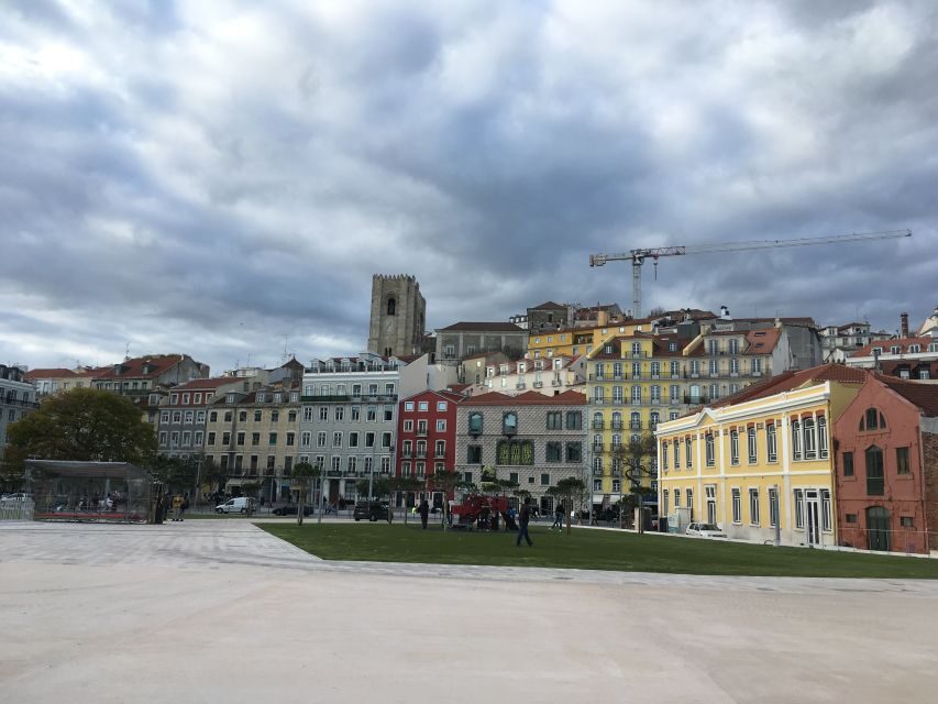 Lisbon: Hills, Alfama, and Mouraria Tour by Electric Bike - Santa Engracia and São Vicente de Fora: Baroque Meets Hill Air