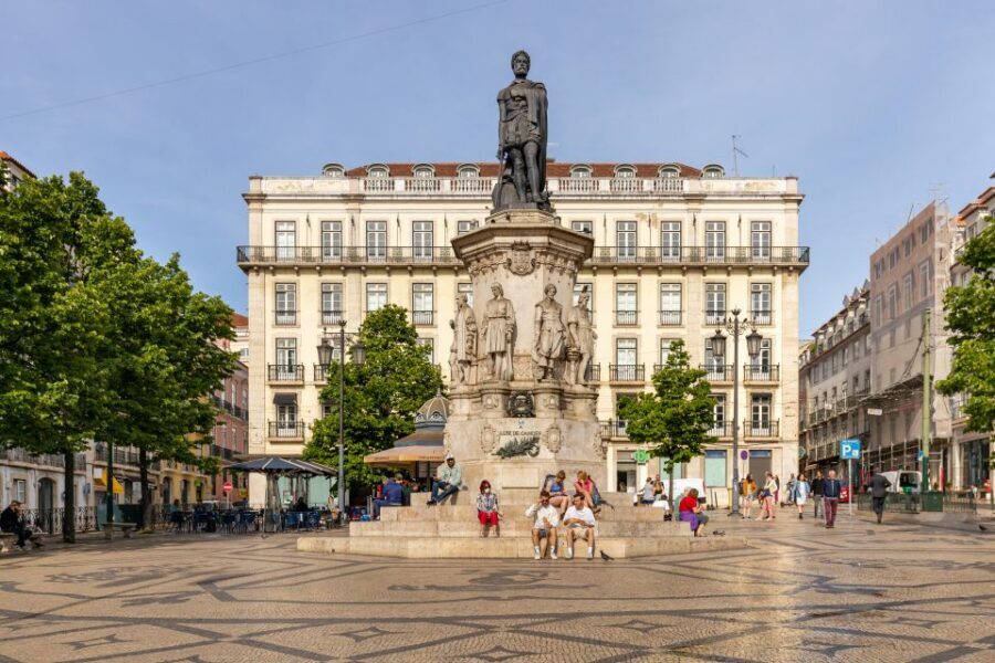 Lisbon: History, Stories and Lifestyle Walking Tour - Portas do Sol to Alfama: Monastery, Pantheon, and Old-Street Life