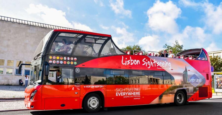 Lisbon: Hop-On Hop-Off Bus Tour - Where you start at Marquês de Pombal and how the day feels