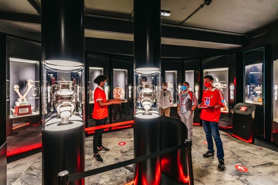 Lisbon: Luz Stadium Tour & SL Benfica Museum Ticket w/Scarf - Museum Benfica Cosme Damião: Eusébio, Multimedia Displays, and a Portuguese-Speaking World Story