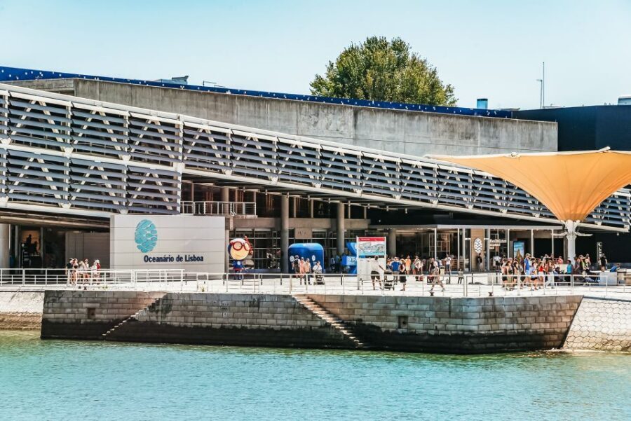 Lisbon: Oceanário de Lisboa Entrance Ticket - Budget and what to plan around inside
