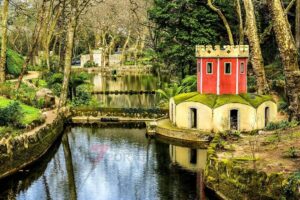 Lisbon: Pena Palace, Moorish Castle, Qta. Regaleira & Sintra - Castle of the Moors: start with the oldest walls and the best sense of scale