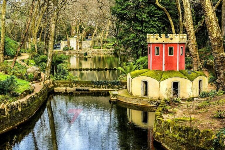 Lisbon: Pena Palace, Moorish Castle, Qta. Regaleira & Sintra - Castle of the Moors: start with the oldest walls and the best sense of scale