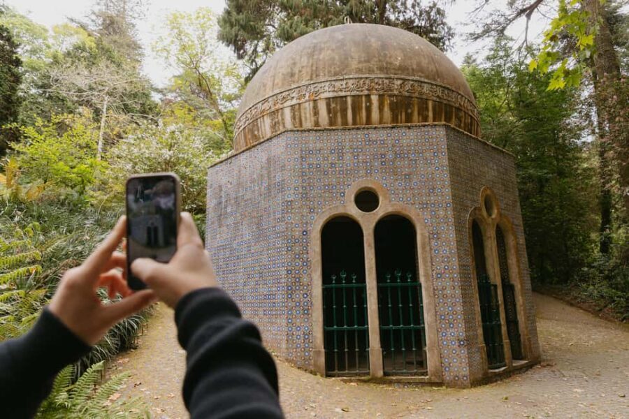 Lisbon: Pena Palace, Sintra, Cabo da Roca, & Cascais Daytrip - Morning pickup at Parque Eduardo VII and the drive into Sintra