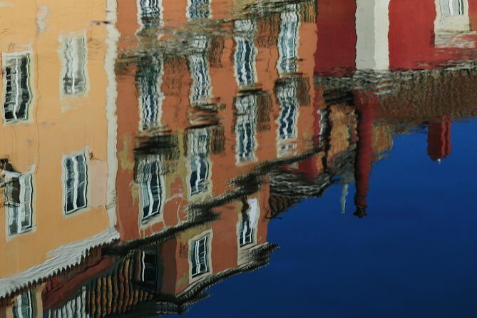 Lisbon Photo Private Day Tour - Alfama: laundry lines, old streets, and views with character