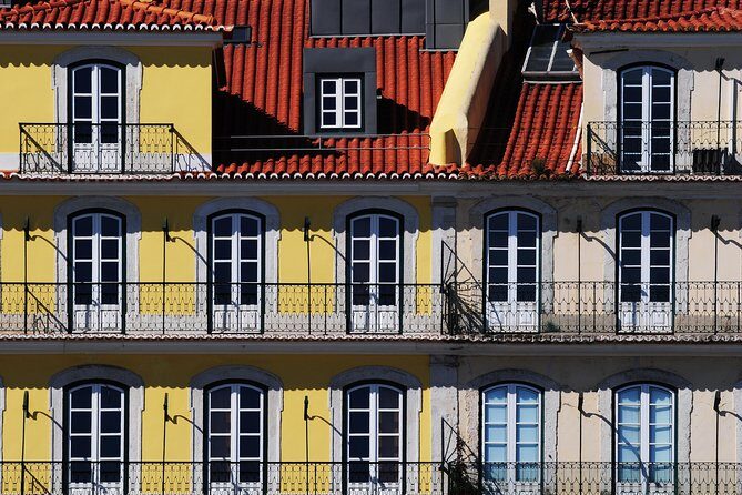 Lisbon Photo Private Day Tour - Miguel’s coaching: patient instruction for DSLR and smartphone users