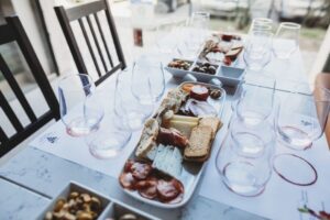 Lisbon: Portuguese Wine and Cheese Tasting with Lunch - The 2-hour rhythm: how the tasting and lunch actually fit together