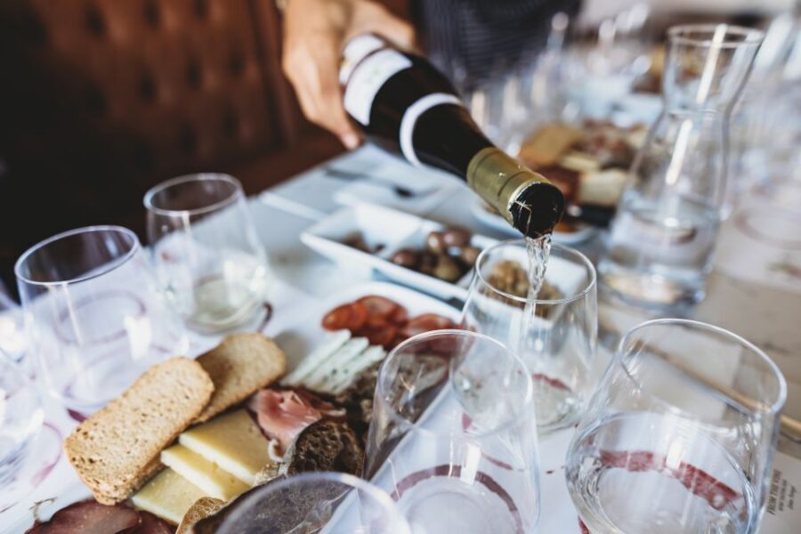Lisbon: Portuguese Wine and Cheese Tasting with Lunch - The pairing approach: wine stops being abstract