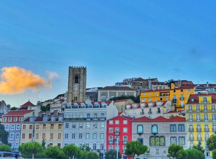 Lisbon: Private City Sightseeing Tour by Tuk-Tuk - Miradouro photo stops: Portas do Sol, Santa Luzia, and the art of seeing Lisbon