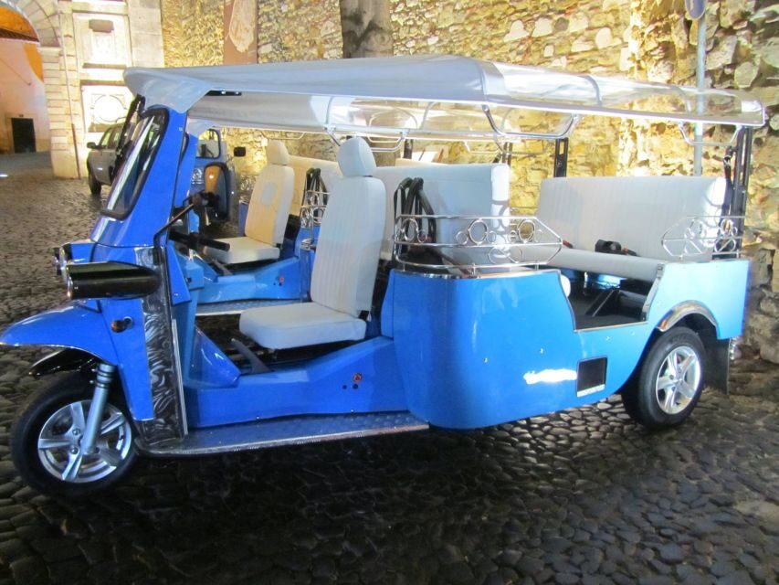 Lisbon: Private Guided Tour of Historical Center by Tuk Tuk - Iglesia de São Roque and Largo stops: small monuments, big orientation value