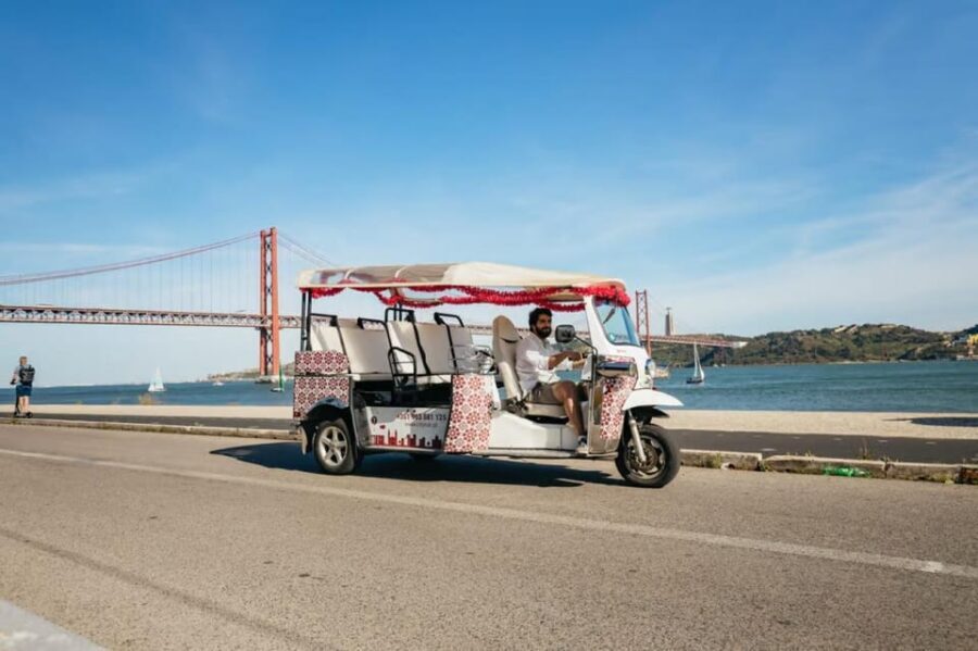 Lisbon: Private Guided Tuk-Tuk Tour with Hotel Pickup - Picking 2, 3, or 4 hours: Old Town vs Belém