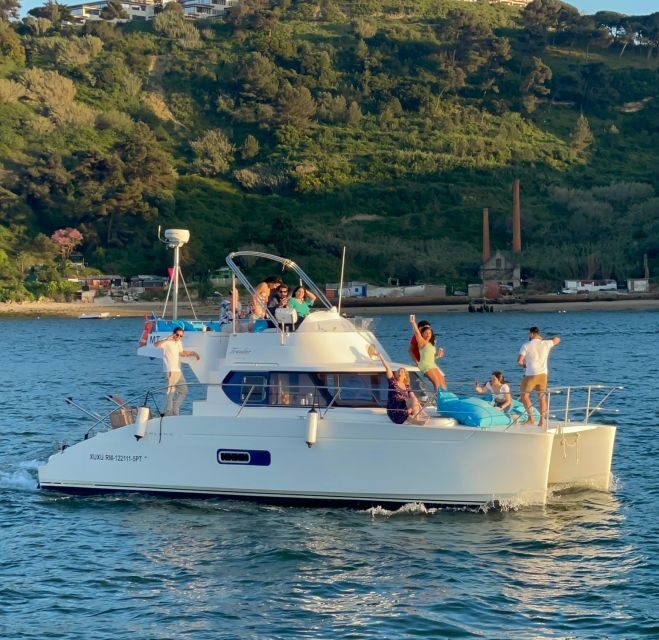 Lisbon: Private Luxury Catamaran Tour with Welcome Drink - Where to go: Gate 1, Doca de Belém (Royal Marine)
