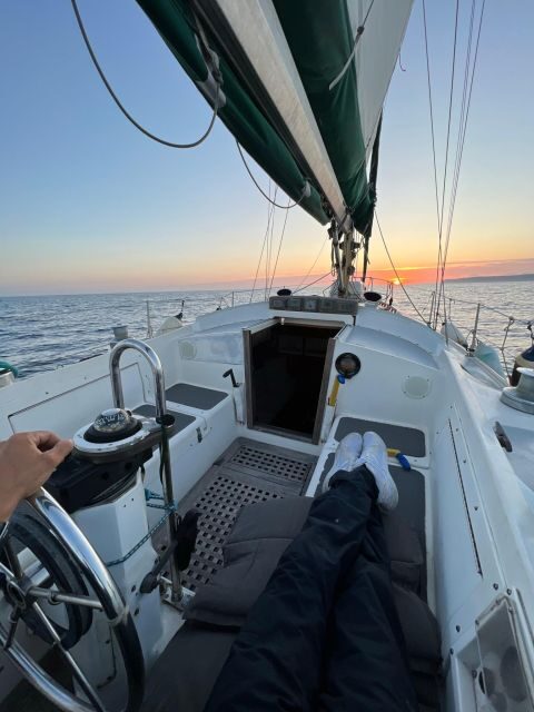 Lisbon: Private Sailing City & Sunset Tour - Meeting at Lisbon Boat Tours: start points that actually matter