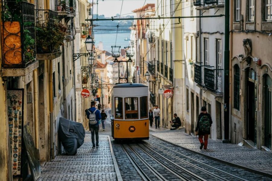 Lisbon: Private Sightseeing Tour in a Vintage Tuk Tuk - Why a vintage Model T-style tuk tuk makes Lisbon easier
