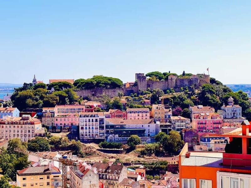 Lisbon: Private Tuk Tuk Tour with Polaroid Photos - Rain, timing, and how to get the most out of a short circuit
