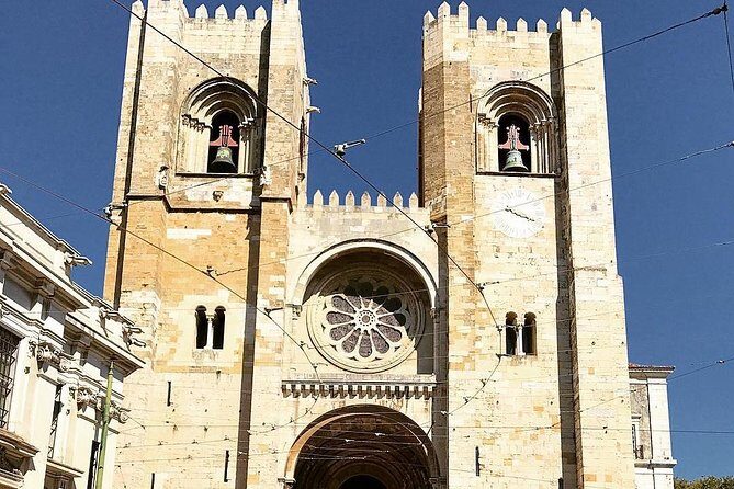 Lisbon - Private Vintage Tuk Tour with Hotel Pickup - Lisbon Cathedral and Senhora do Monte: mixing big landmark time with viewpoint payoff