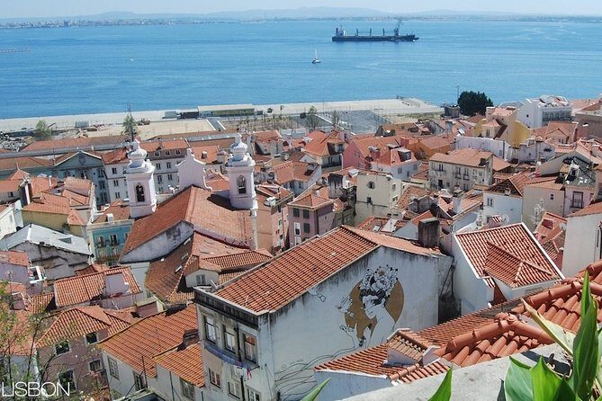 Lisbon - Private Vintage Tuk Tour with Hotel Pickup - São Vicente de Fora and Chiado: the shift from hills to city life