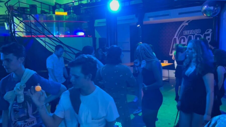 Lisbon Pub Crawl: Unlimited Drinks, Shots & V.I.P Club Entry - The Pink Street guided leg and the scenery break