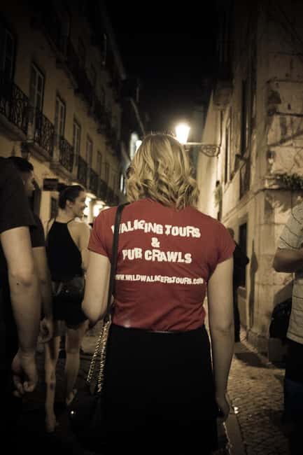 Lisbon: Pub Crawl with Open Bar and VIP Club Entry - VIP club entry: skip-the-line, end in style