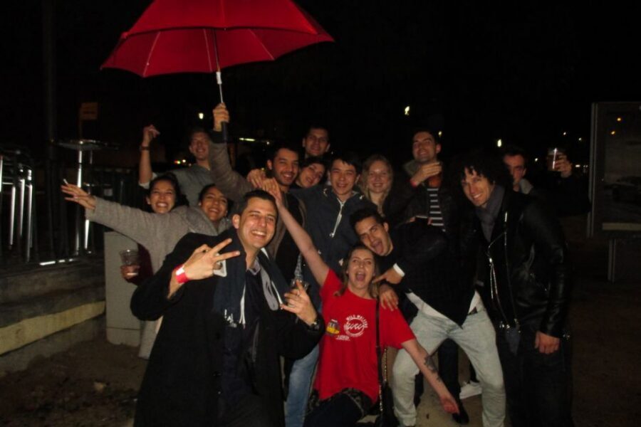 Lisbon: Pub Crawl with Open Bar and VIP Club Entry - Dress rules and practical tips so you get into the club