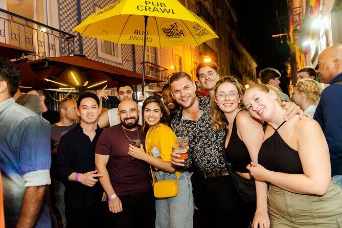 Lisbon: Pub Crawl with Open Bar, Shots & VIP Club Entry - Bar 2: the 1-hour open bar window for beer and sangria