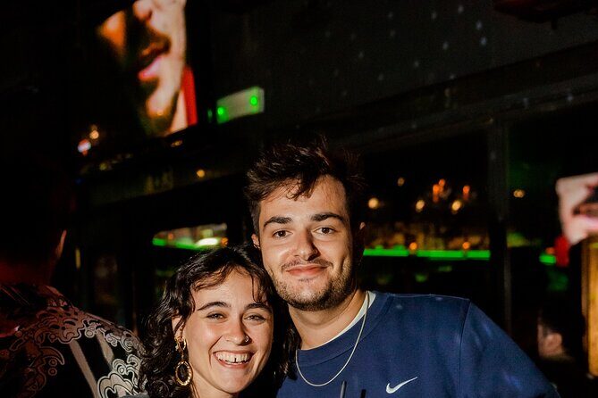 Lisbon: Pub Crawl with Open Bar, Shots & VIP Club Entry - Meeting point and the dress code that actually affects entry