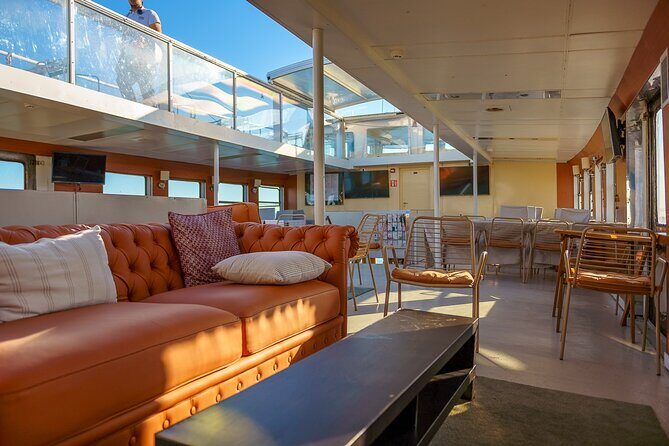 Lisbon River Boat Sightseeing Tour with a Drink - Comfort and Heat: How to Avoid the Worst-Day Experience