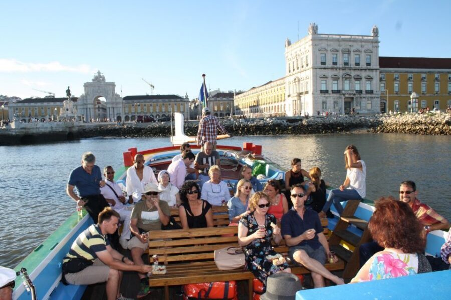 Lisbon: River Tagus Sightseeing Cruise in Traditional Vessel - Where You Board: Terreiro do Paço and the Flow of the River Route