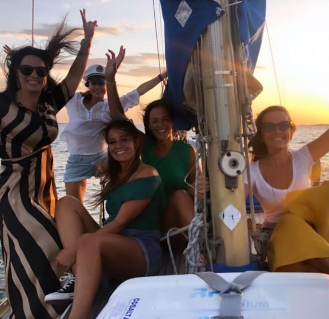 Lisbon: Sailboat Sunset Tour with a Drink - Key things I’d circle in green