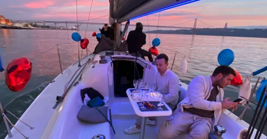 Lisbon: Sailboat Tour w/ Local Guide and Open Bar Green Wine - Getting there: meeting under 25 de Abril Bridge