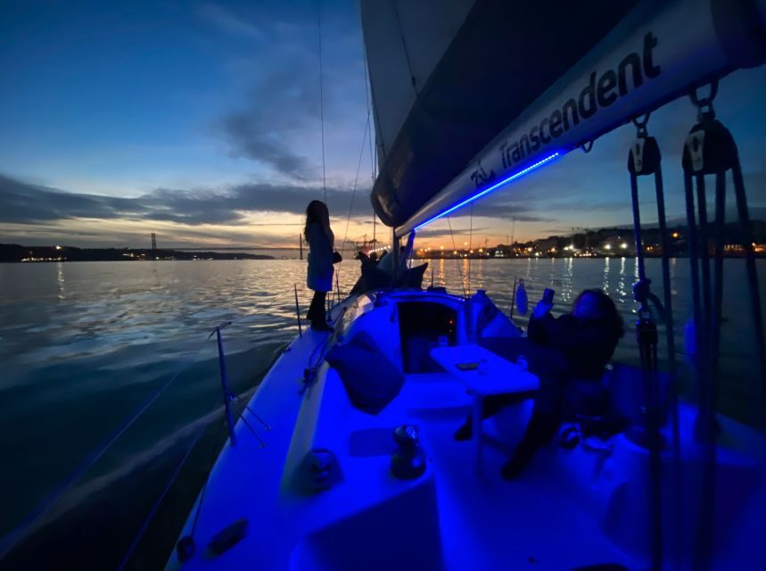 Lisbon: Sailboat Tour w/ Local Guide and Open Bar Green Wine - Weather and sea conditions: what to expect in October to March