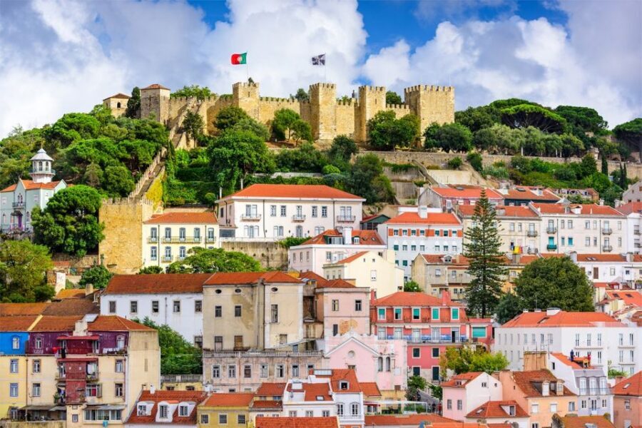 Lisbon: Saint George's Castle Entry Ticket and Guided Visit - Where to Meet (and How to Find Your Guide with a Blue Flag)