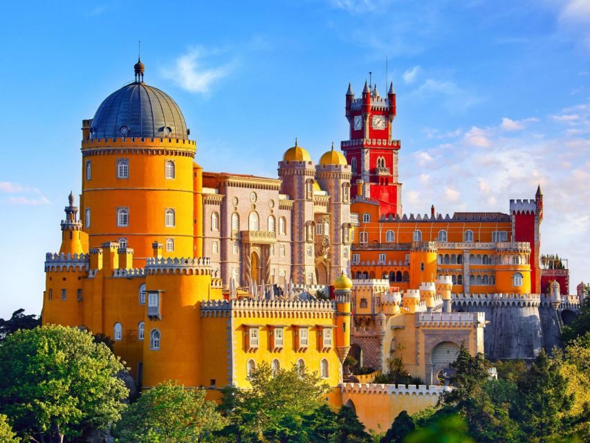 Lisbon: Sintra, Pena, Cabo da Roca Coast & Cascais Day Tour - Cabo da Roca and Guincho: Atlantic Cliffs With a Photo-First Plan