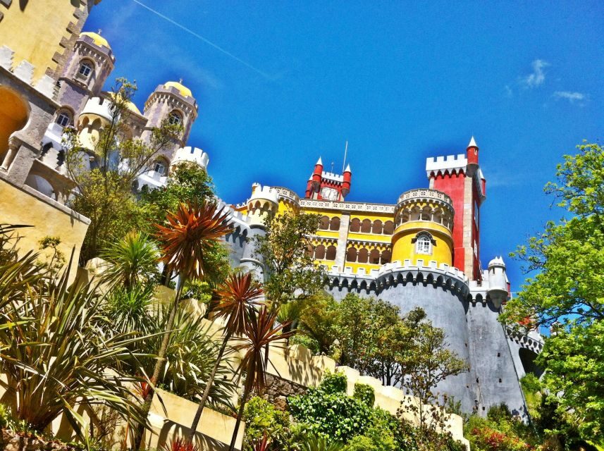 Lisbon: Sintra & Pena Palace Guided Tour with Hotel Pickup - The scenic drive moments: Seteais, Monserrate, and the Sintra-Cascais route
