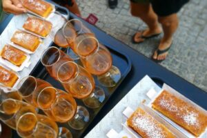 Lisbon Small-Group Food Tour with 18 Tastings in Alfama District - Chafariz d’El Rei: A Water Monument With Real Stories