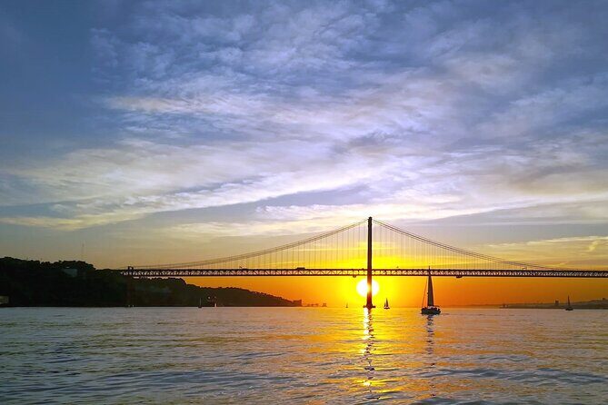 Lisbon Small Group Sunset Sailing 2h Cruise with Drinks Included - Key highlights worth your attention