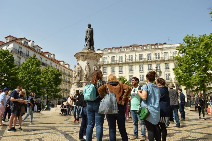 Lisbon: Starter Walking Tour to the highlights in German - Baixa de Lisboa and Rossio Square: the city’s center in human scale